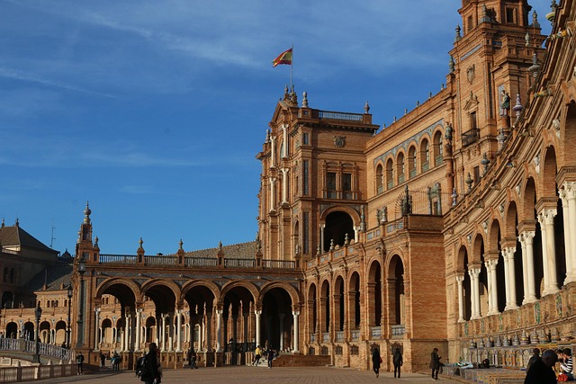 documento de educación financiera con gráficos y notas España AccessHubGlobal